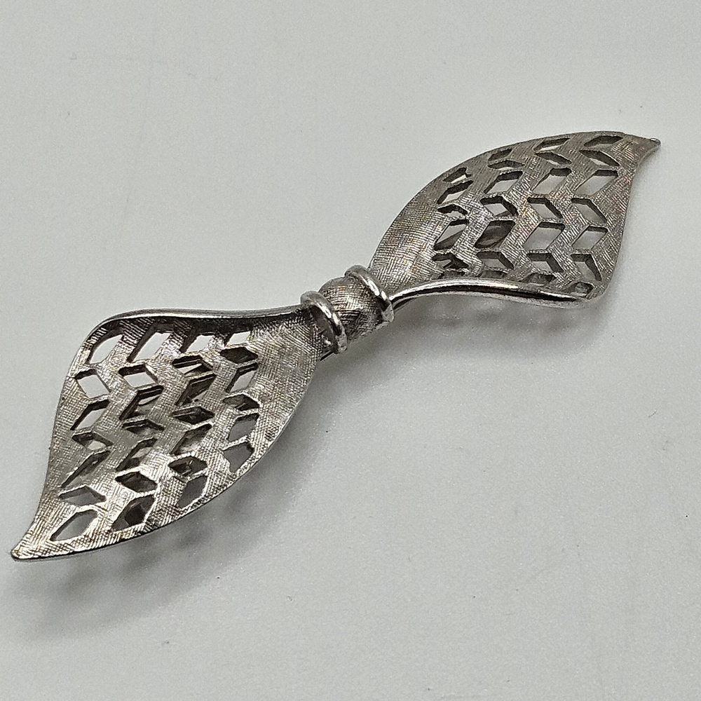 VINTAGE Lady Ellen 1960s Textured Silver Tone Bow Hair Clip Barrette Estate